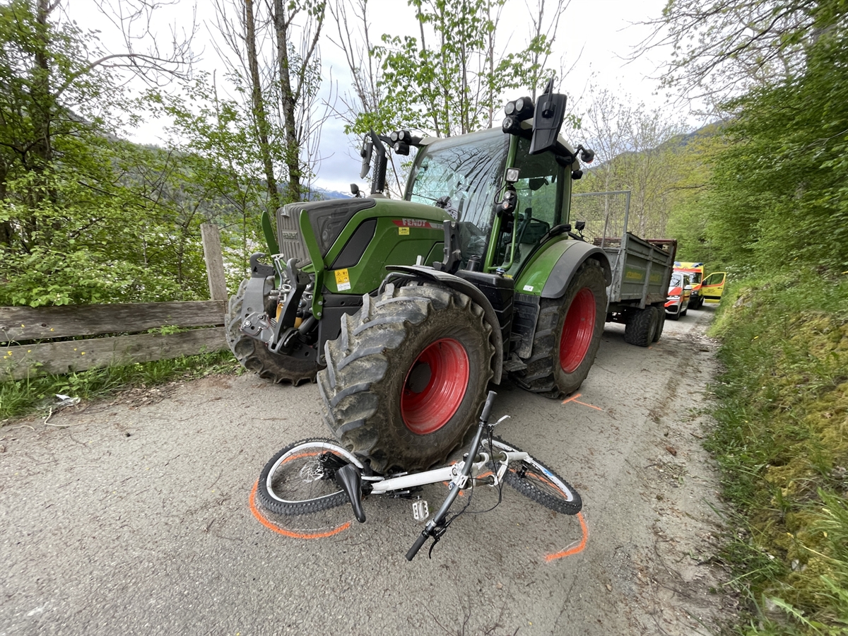 Ilanz - Unfall zwischen Traktor und Fahrrad