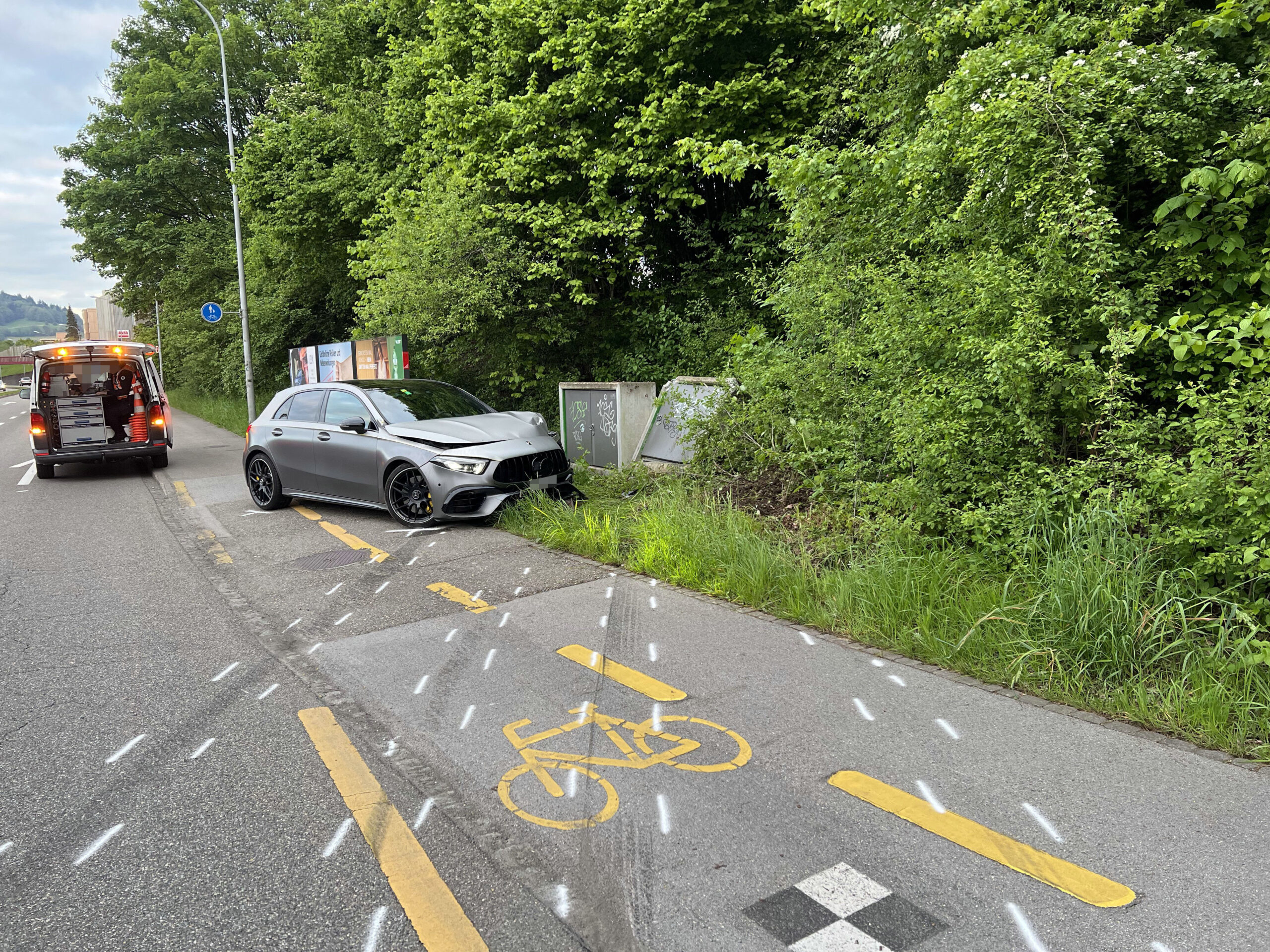 Unfall mit Mercedes in St. Gallen