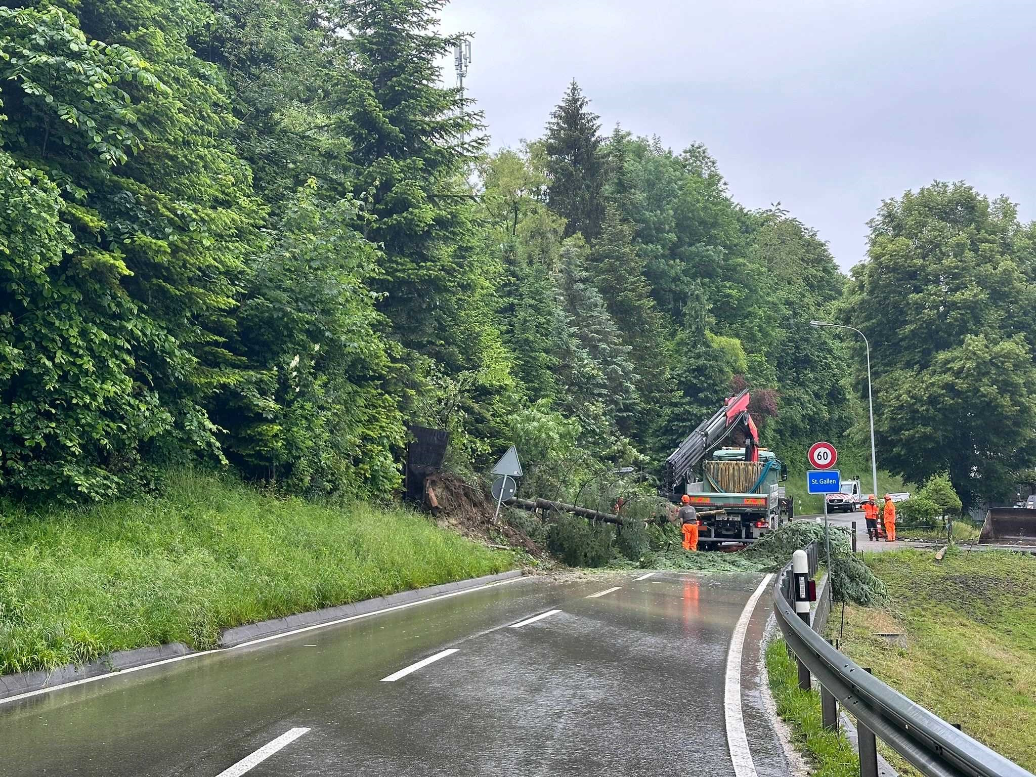 St. Gallen - Martinsbruggstrasse wegen Erdrutsch gesperrt