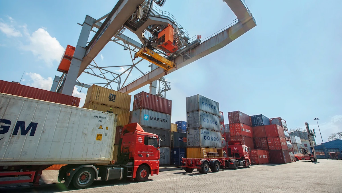 Schweizer Exportwirtschaft auf Erfolgskurs – Maschinen, Uhren und Schokolade gefragt wie nie