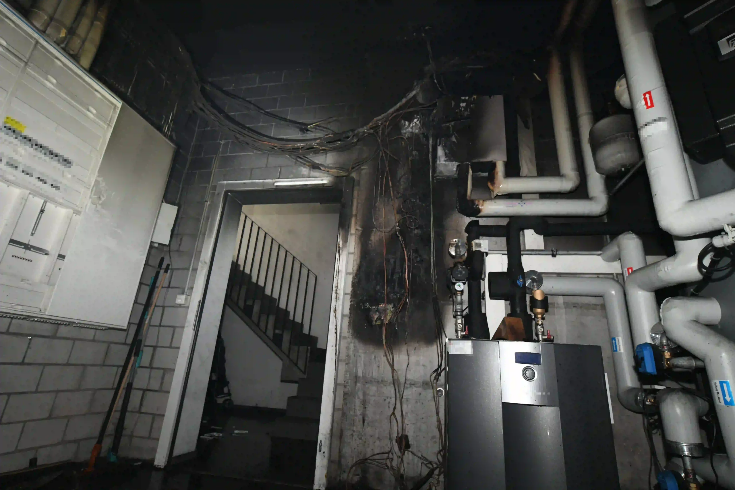 Wolfertswil SG: Photovoltaik-Akku in Brand geraten