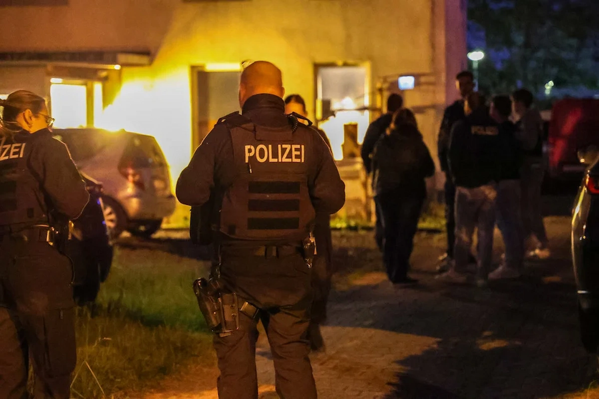 Messerattacke in Remscheid (D): Polizei durchsucht Wohnungen nach Streit