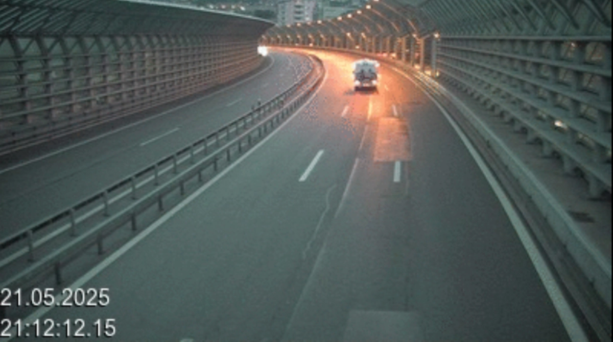 Verkehrsbehinderung auf A2 bei Chiasso TI wegen Ausnahmetransport
