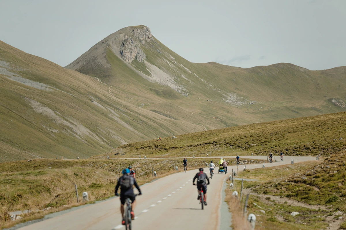 FreiPass Graubünden 2025: Vier Alpenpässe werden autofrei
