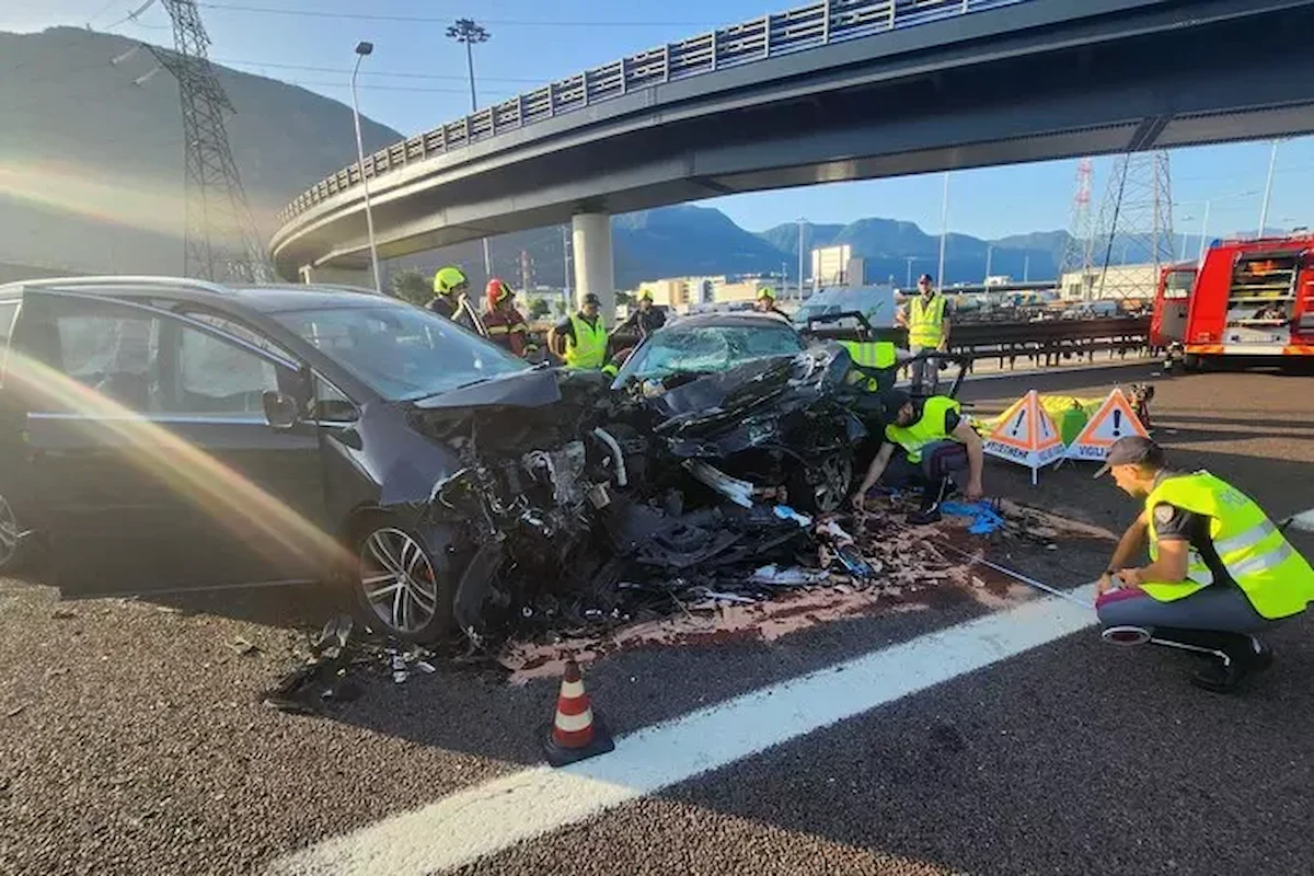 Bozen (I): Falschfahrer stirbt bei Frontalcrash auf der A22