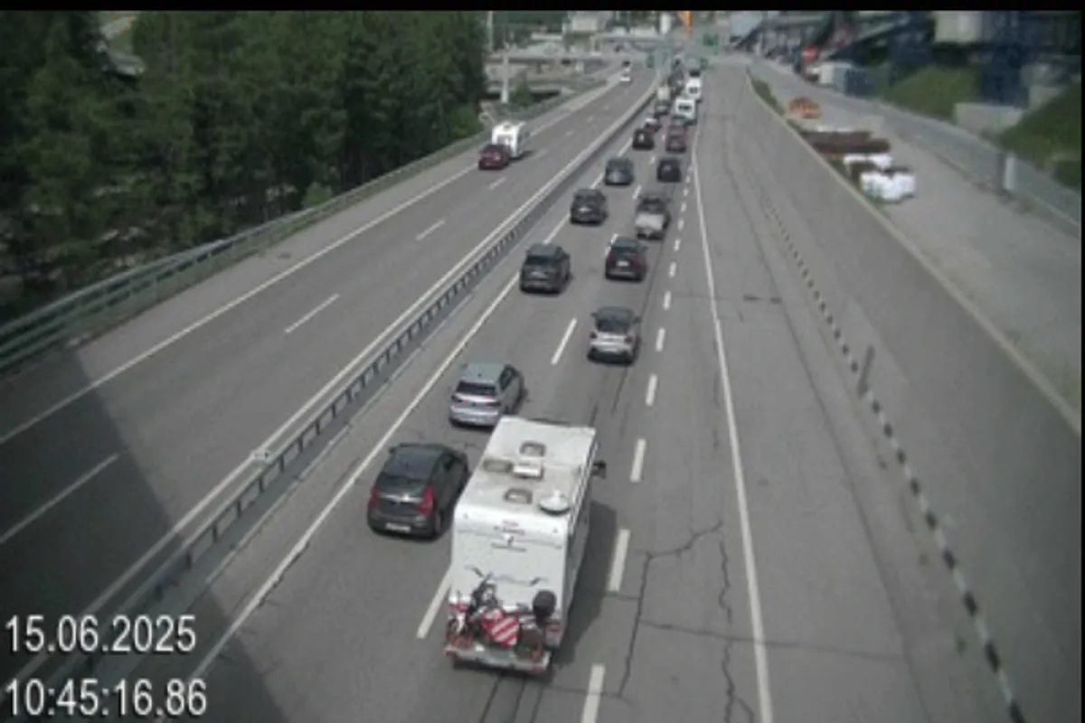 A2: Verkehrsbehinderung zwischen Quinto und Airolo TI