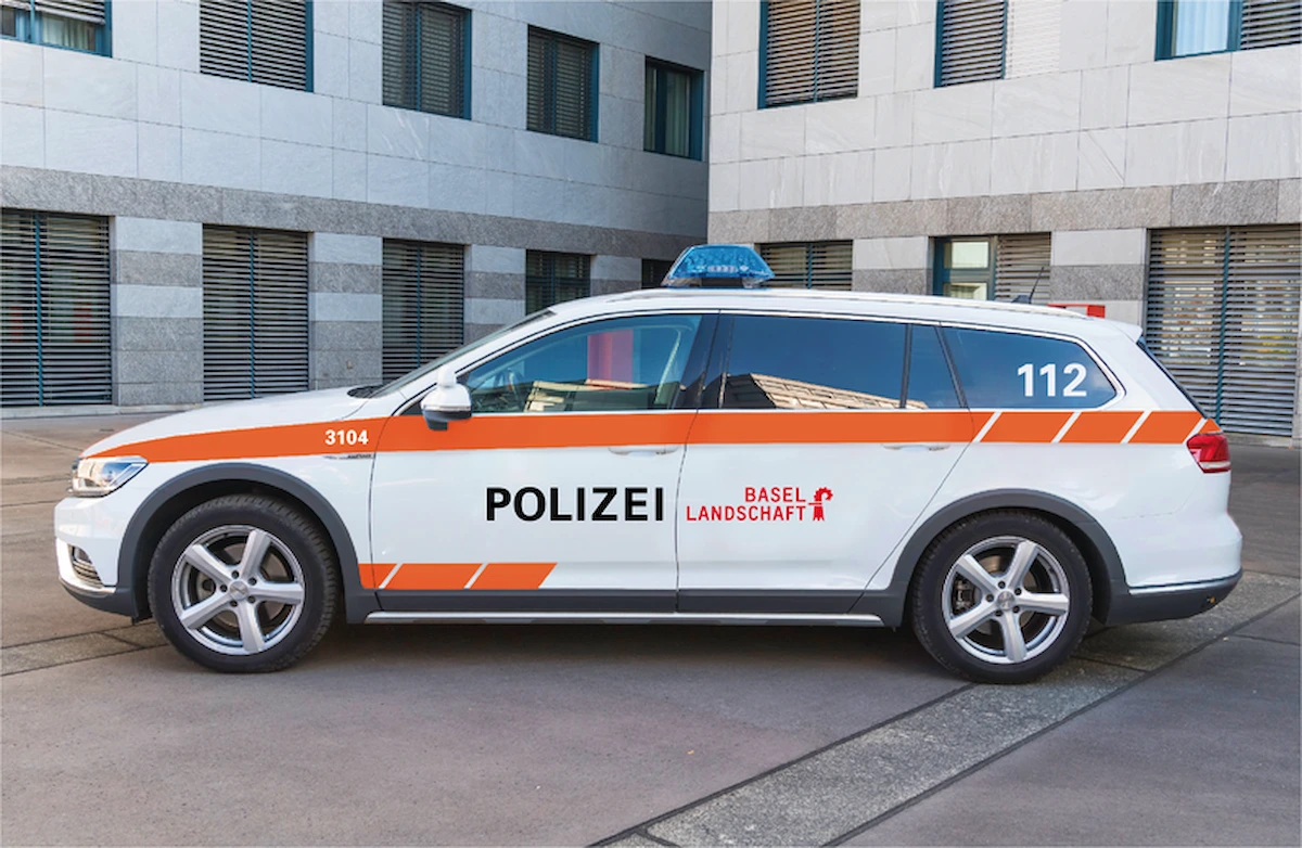 Diebstahl aus Fahrzeug in Itingen BL: Drei Männer festgenommen