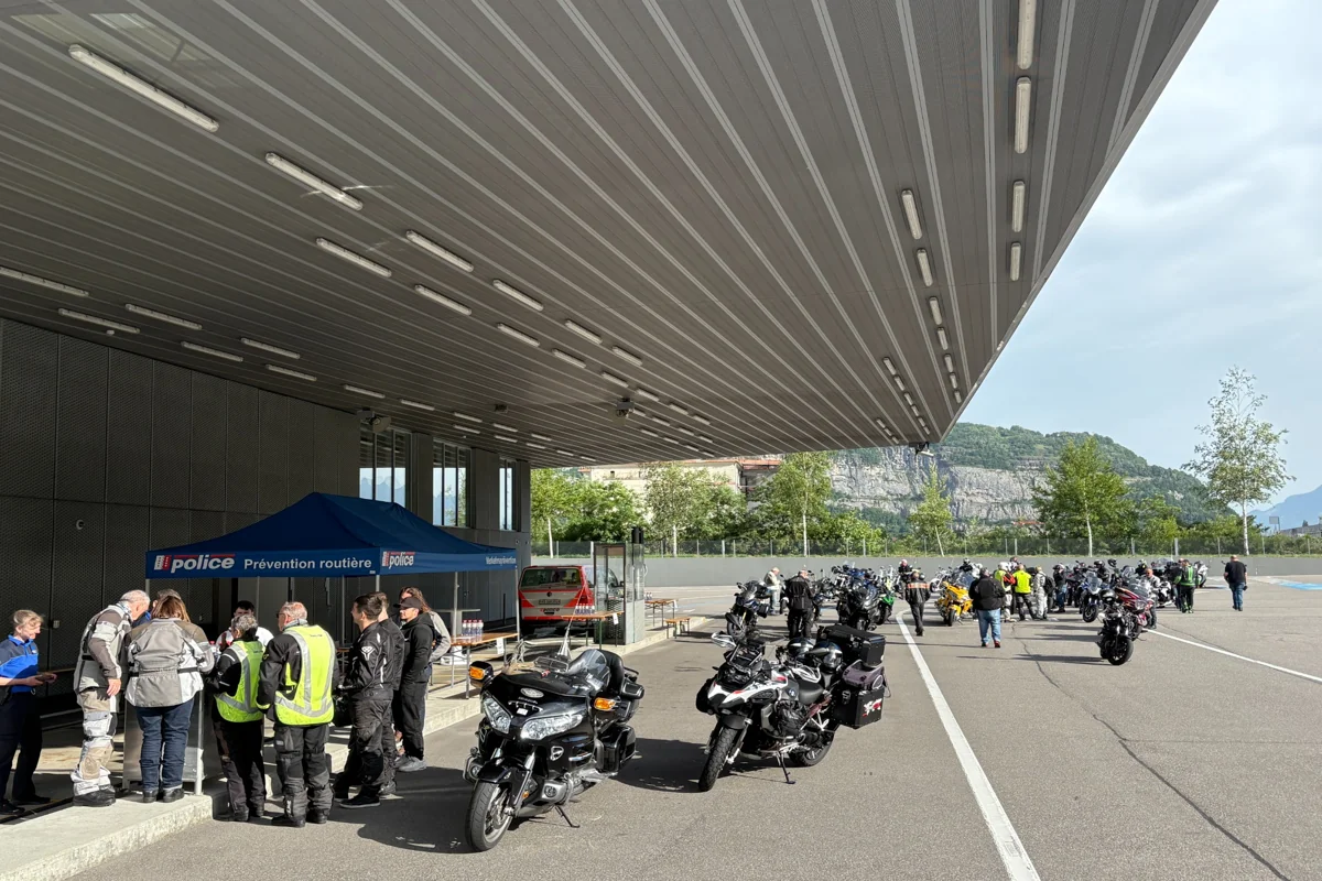 Motorrad-Rallye im Wallis VS: Verkehrssicherheit trifft Fahrfreude