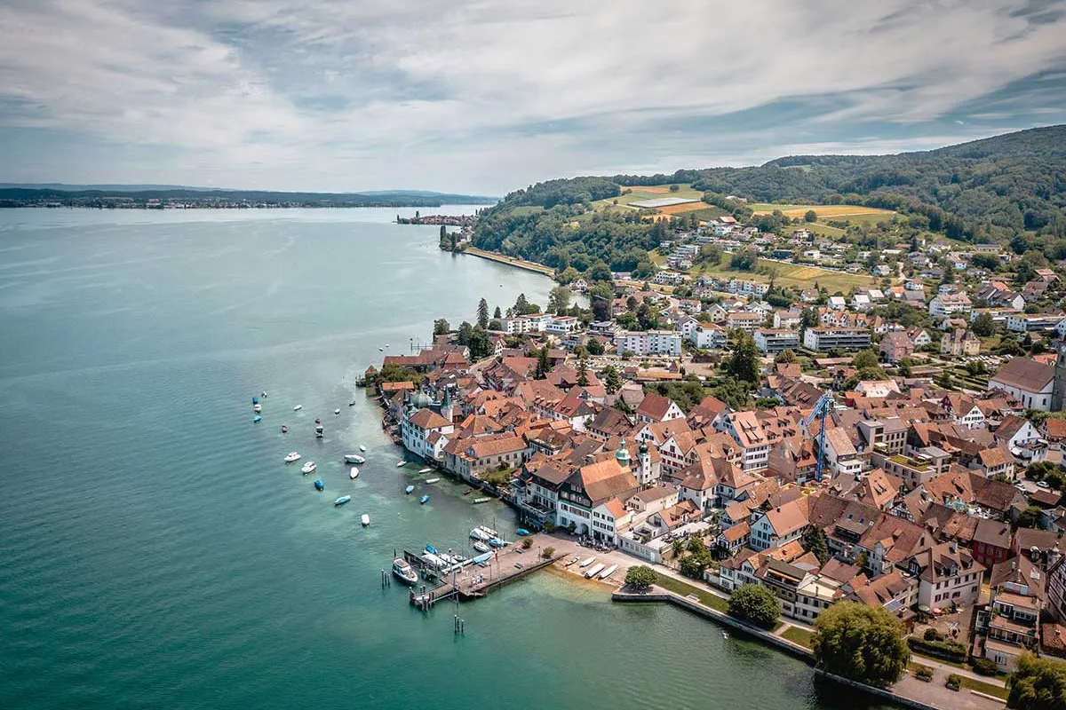 Luftaufnahme von Steckborn am Untersee – Thurgau als Schweizer Boomregion 2025