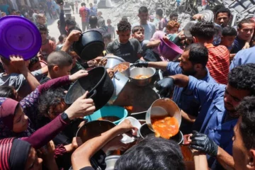 „Dutzende Opfer“ – Neuer Angriff auf Hilfslieferung in Gaza erschüttert Welt