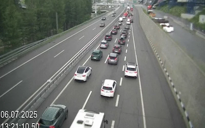 Verkehrsbehinderung zwischen Quinto und Airolo TI: 3 km Stau