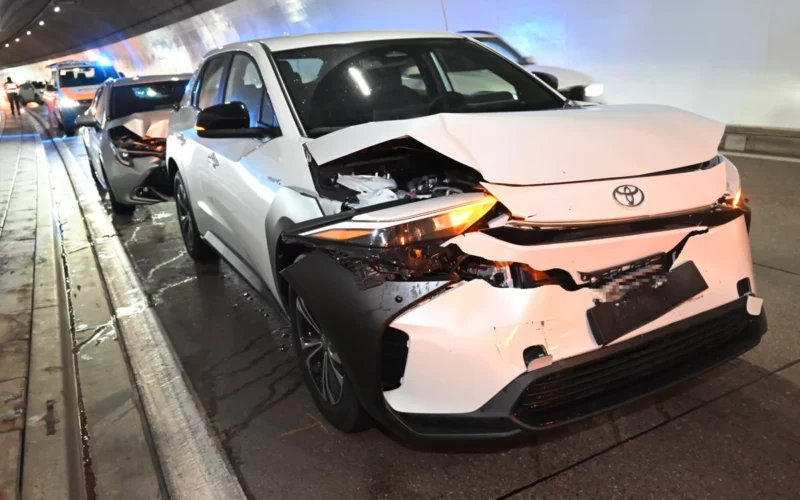 St. Gallen : Auffahrkollision mit vier Autos im Tunnel – Einbruch in Strandhütte