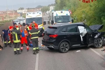 Arzachena (I): Zwei Tote bei Frontalcrash – drei weitere verletzt