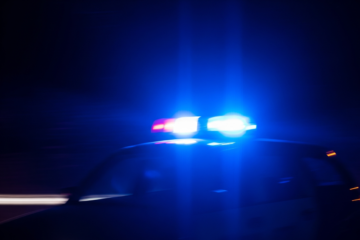 A2: Auto überschlägt sich bei Sankt Johann AT – vier Verletzte