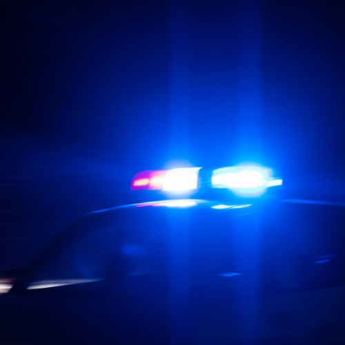 A2: Auto überschlägt sich bei Sankt Johann AT – vier Verletzte