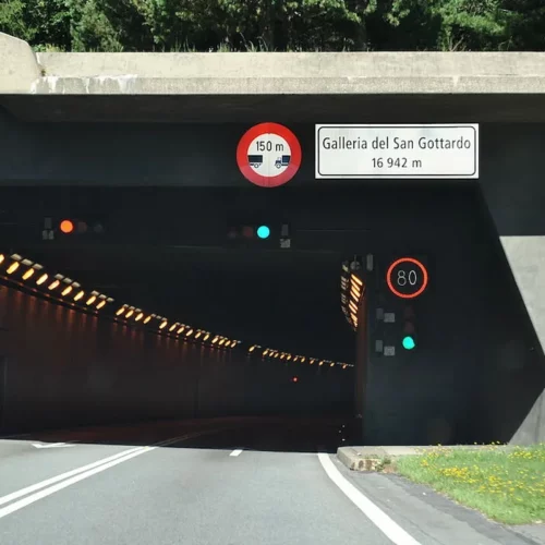 Gotthardtunnel Süd TI: 500 m Sprengvortrieb statt Tunnelbohrmaschine