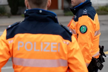 Raser auf Motorrad mit 152 km/h bei Uznach SG gestoppt