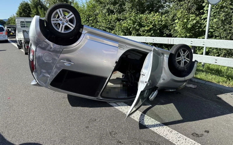 Immensee SZ: Vier Verletzte bei Auffahrunfall auf der A4 – Autobahn zwei Stunden gesperrt