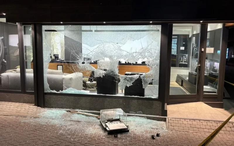 Einbruch in Juweliergeschäft in Zermatt VS: Zeugen gesucht