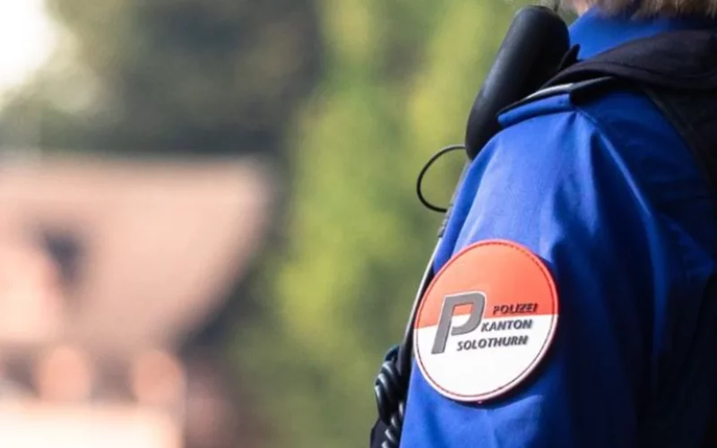 Polizei Solothurn – Uniform mit Kantonswappen