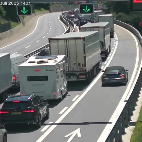 Stillstand auf A2 zwischen Amsteg UR und Göschenen UR: 6 km Stau