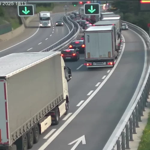 Verkehrsbehinderung bei Wassen UR: 3 km Stau Richtung Göschenen UR