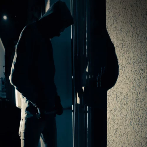 St.Gallen: Einbrüche in Uznach und Zuzwil : Bargeld gestohlen, Täter flüchtig
