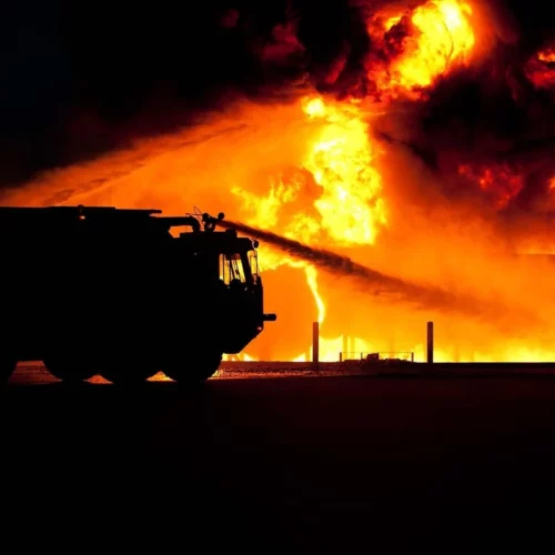Kreuzlingen TG: Vollbrand in Entsorgungsanlage – Warnung vor Rauch