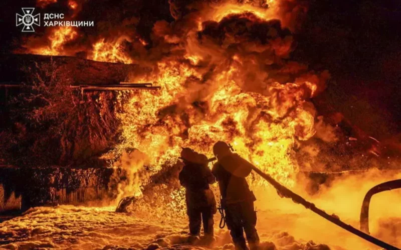 Ukraine greift russischen Luftwaffenstützpunkt an – Drohnenoffensive in der Nacht
