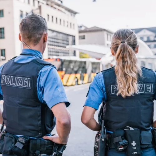 Innenstadt: Zwei fahrunfähige E-Scooter-Fahrer mit Drogen gestoppt