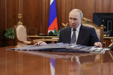 Putin drängt Iran zu Atomdeal – Angriff auf Kiew geht weiter