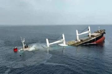 Huthis versenken zweites Handelsschiff im Roten Meer – mehrere Tote und Entführte