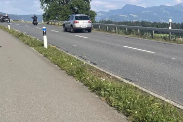 St. Gallenkappel SG: Nach Streifkollision geflüchtet