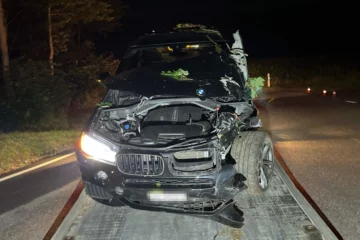 Niederbuchsiten SO: Auto prallt in Böschung – Lenker verletzt