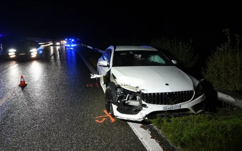 Alkohol am Steuer: Crash in Baustelle auf A13 bei Maienfeld GR