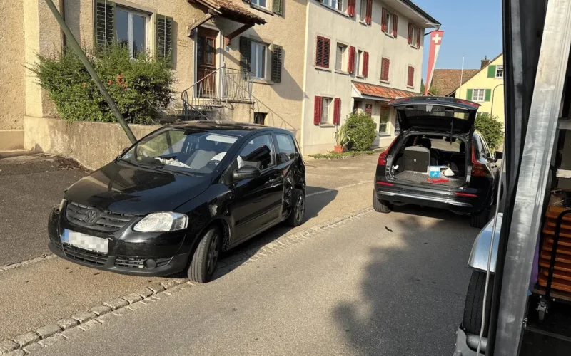 Thayngen SH: Autokollision – Fahrerin ins Spital gebracht