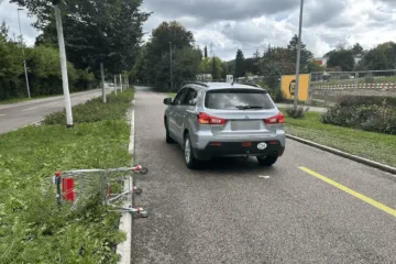 Kaiseraugst AG: Auto erfasst Kind auf Fussgängerstreifen