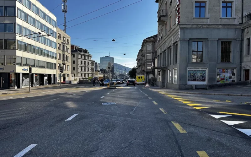 Kollision mit E-Scooter: Polizei sucht Fussgänger in St. Gallen