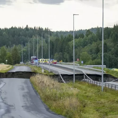 Norwegen: Erdfall verschlingt E6 – Fahrer gerettet, Rettung läuft weiter