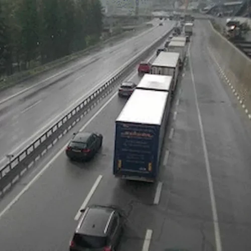 Stau-Alarm am Gotthard: Drei Kilometer Stillstand auf der A2