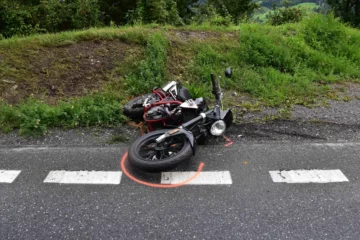 Laax GR: Motorradfahrer bei Selbstunfall verletzt