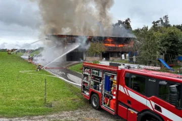 Roggwil TG: Feuer zerstört Gebäude – hoher Sachschaden