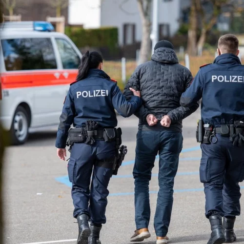 Motorrad-Diebstahl in Eglisau ZH: Polizei stoppt Täter nach Sturz