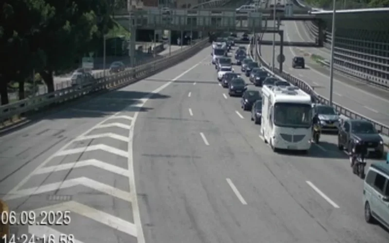 A2: Stau zwischen Chiasso-Centro TI und Grenzübergang Chiasso-Brogeda TI