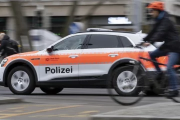 Zürich: Personenwagen kollidiert mit Rettungswagen auf Einsatzfahrt