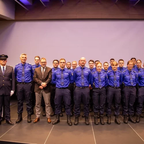 Polizei Graubünden Vereidigung: 21 neue Polizist:innen in Chur